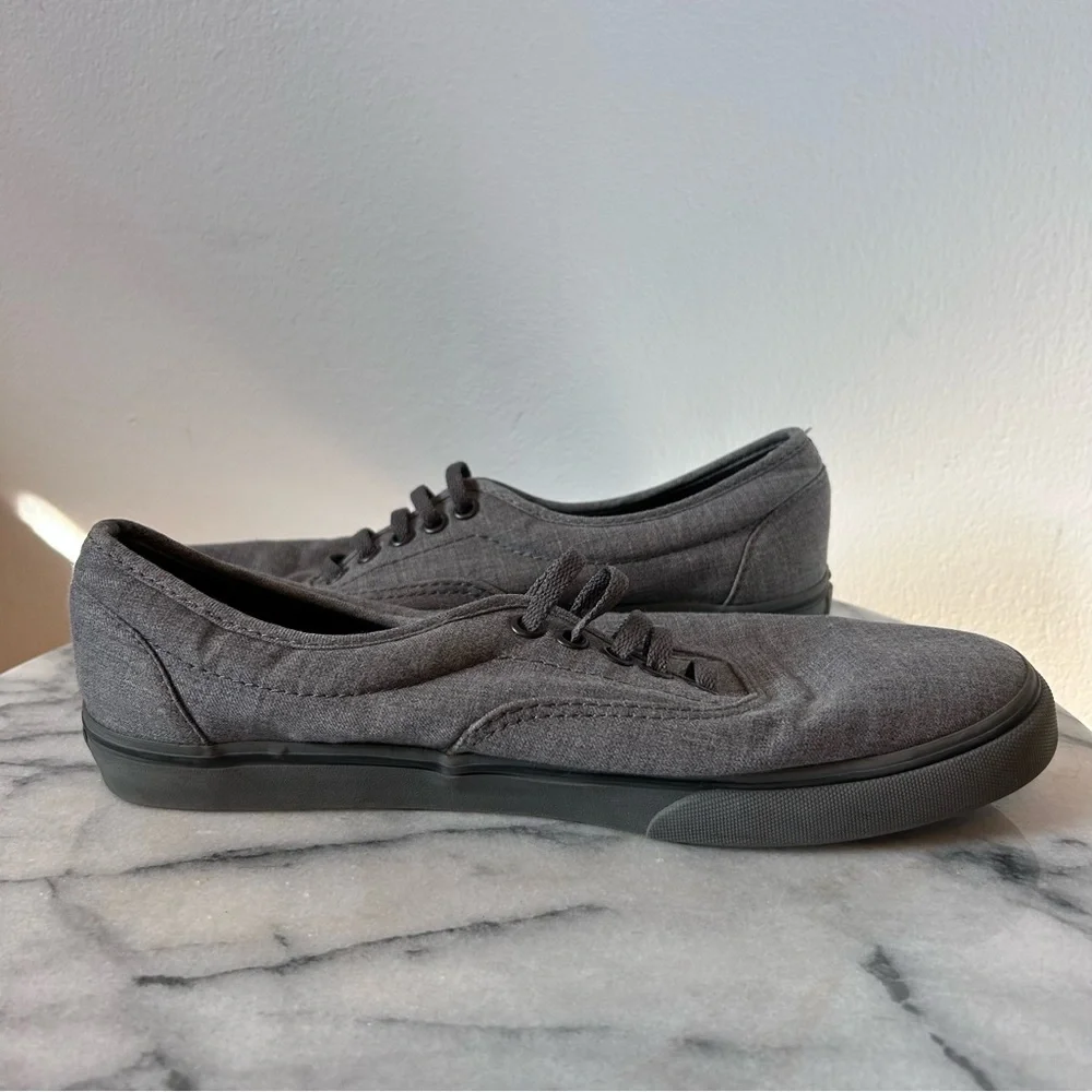 Vans Unisex Charcoal Gray Sneakers Women’s 9.5 Men’s 8